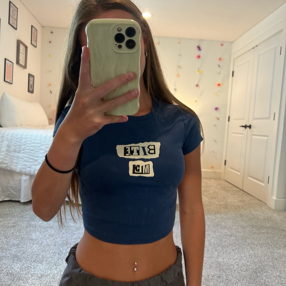 Garage Navy Graphic Crop Top